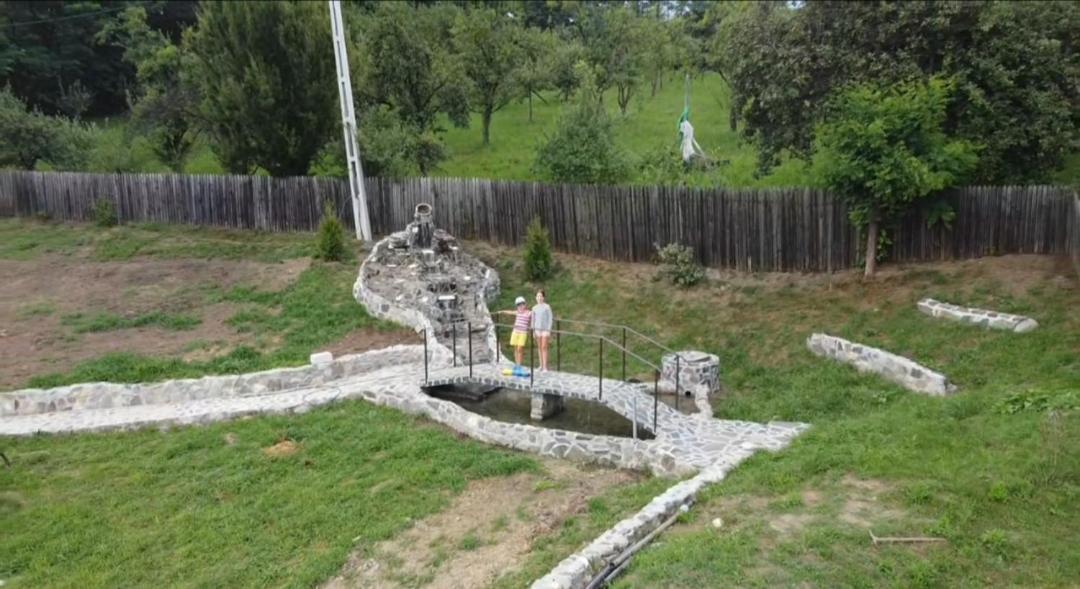 La Curtea Argeseana Lägenhet Valea Iasului Exteriör bild
