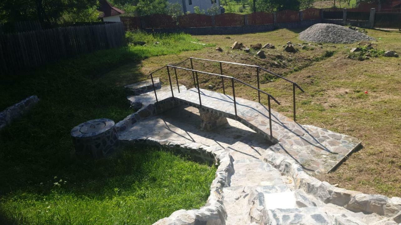 La Curtea Argeseana Lägenhet Valea Iasului Exteriör bild